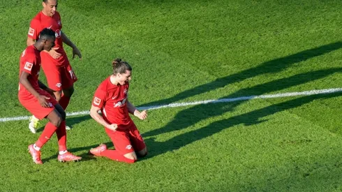 Leipzig brush past Hertha Berlin to close on Bayern