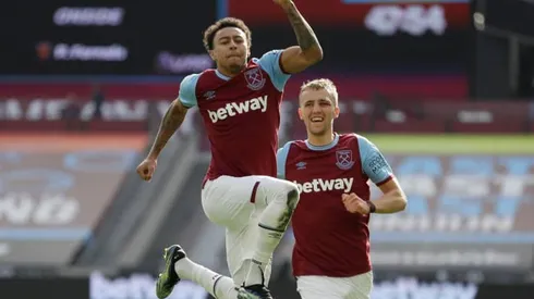 West Ham inflict more pain on Tottenham, Leicester go second