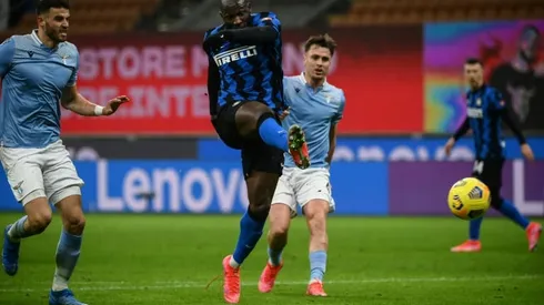 Lukaku 'firing on all cylinders' as Inter go top of Serie A