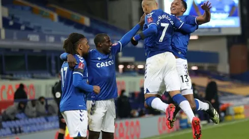 Everton edge nine-goal Tottenham thriller, Man City cruise into FA Cup quarters