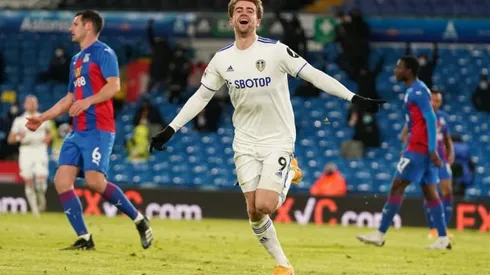Bamford reaches century as Leeds sink Palace