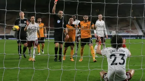 Nine-man Arsenal beaten by Wolves