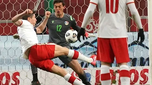 Injured Lewandowski to miss England clash