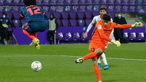 Sevilla goalkeeper Bono scores dramatic equaliser against Valladolid