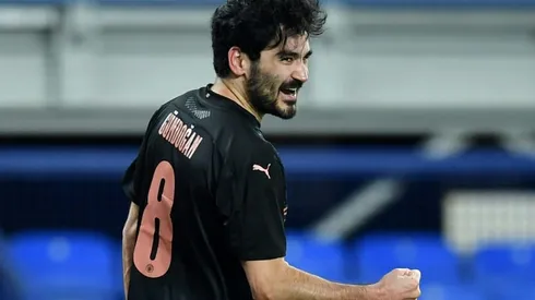 Man City late shows books place in FA Cup semi-finals