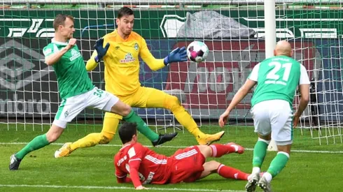 Lewandowski equals goal milestone as Bayern power past Bremen