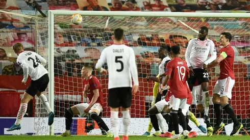Kjaer's late United leveller gives Milan Europa last 16 advantage, Rangers and Ajax in good shape