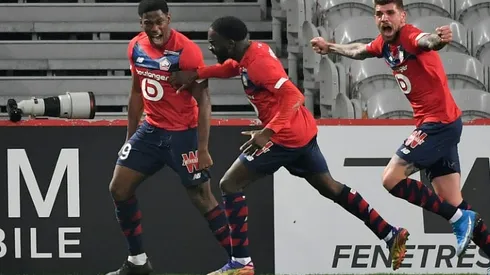 Late David double keeps Lille top of Ligue 1