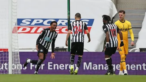 Spurs frustrated by Newcastle, Villa sink Fulham