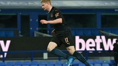 De Bruyne salutes Man City's title focus