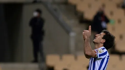 Tearful Oyarzabal salutes fans after Real Sociedad win Copa del Rey