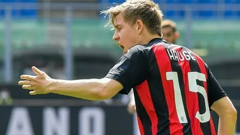 Atalanta, Napoli gain ground as Milan held by 10-man Samp