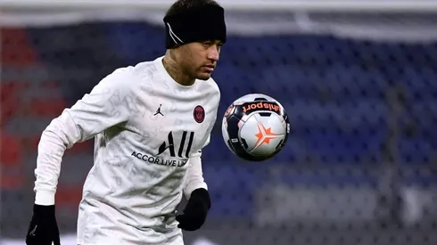 Neymar back for PSG in time for decisive week