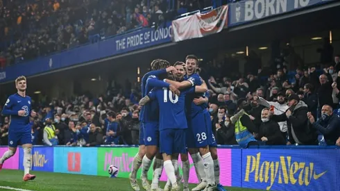 Chelsea beat Leicester to boost top-four bid, Man City rocked by Brighton