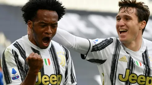 Ten-man Juve beat Inter to keep Champions League hopes alive