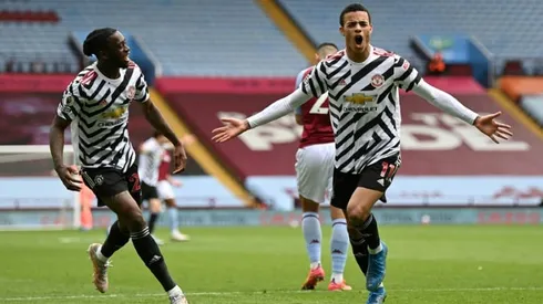 Man City's title party delayed by Man Utd win at Villa