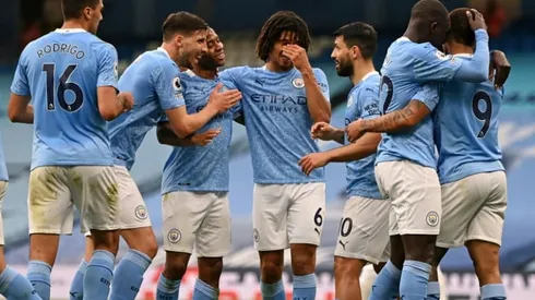 Man City eye title glory as Man Utd face Aston Villa