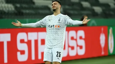 Gladbach's Bensebaini out to spoil Bayern title party