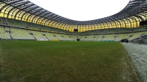 UEFA to allow up to 9,500 spectators at Europa League final