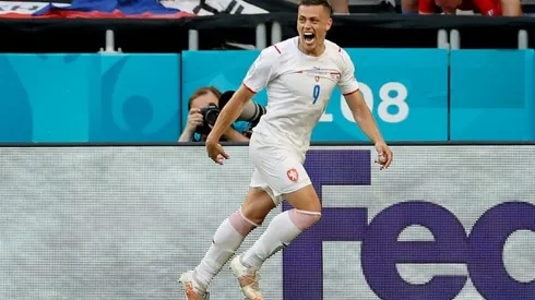 Czech Republic's Holes goes from annoying neighbours to last 16 hero