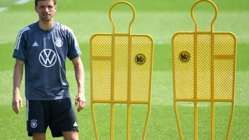 Germany's Mueller declares himself fit for England showdown