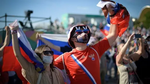 Moscow closes Euro fan zone over Covid spike