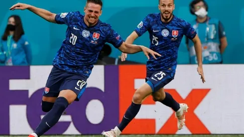 Skriniar lifts Slovakia to win over Poland
