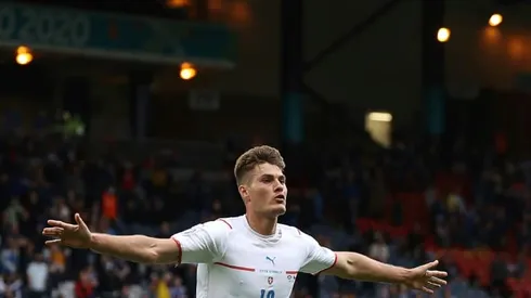 Brilliant Schick sends returning Scotland to defeat ahead of Spain opener