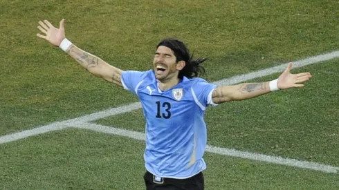 'Loco' Abreu retires after world record football club career