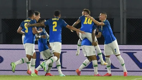 Neymar helps Brazil to perfect six in WC qualifying