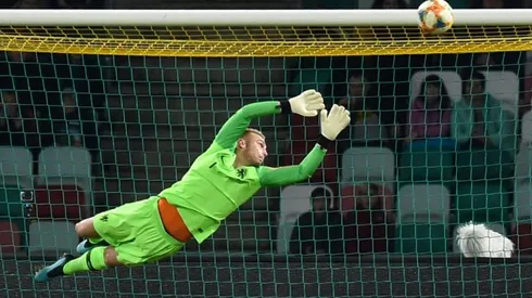 Dutch drop Covid-positive Cillessen from Euro squad