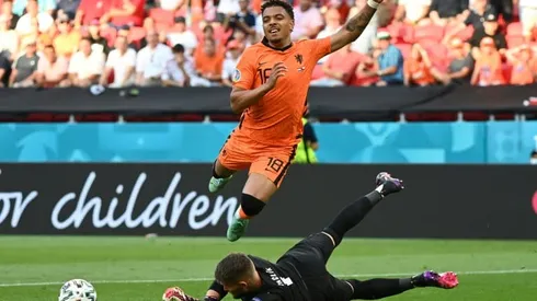 Netherlands' Malen joins Dortmund after Sancho departure