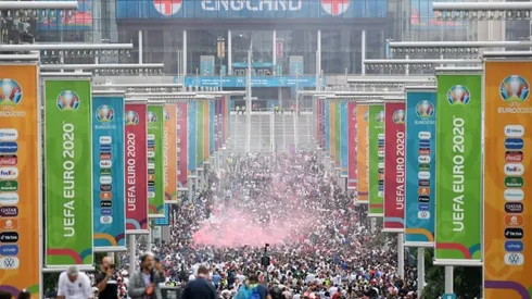 English fan frenzy turns to misery after Euro 2020 final