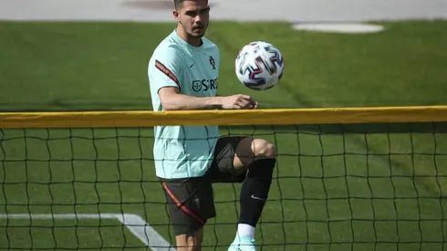 Portugal striker Silva signs for RB Leipzig from Frankfurt