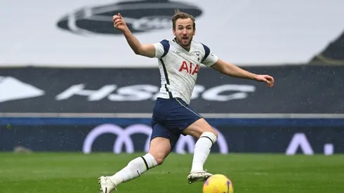 Kane scores twice on first Spurs start of season