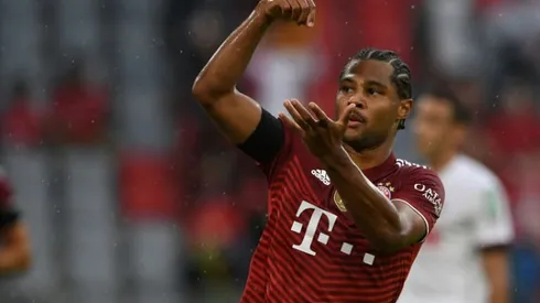Gnabry scores twice as 'wild' Bayern squeeze past Cologne