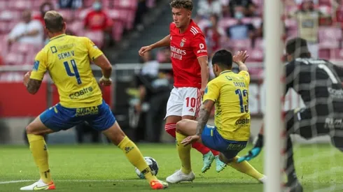 Wolfsburg sign Germany striker Waldschmidt from Benfica