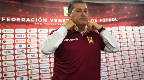 Venezuela coach quits after a year with no pay