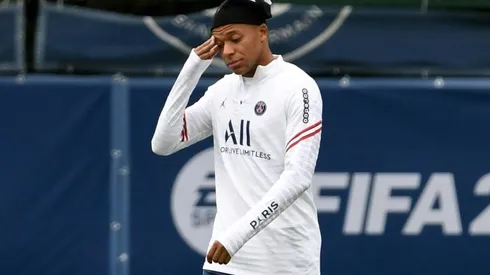 Mbappe not unsettled by speculation over PSG future