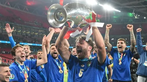 Italian Euro 2020 winner Locatelli joins Juventus