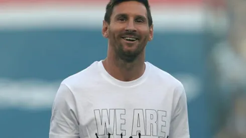 Messi gets great reception before watching PSG beat Strasbourg