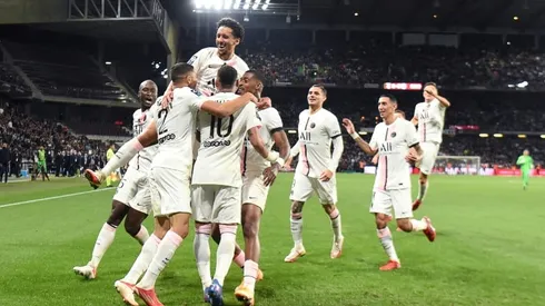 Hakimi heroics maintain Messi-less PSG's 100% start