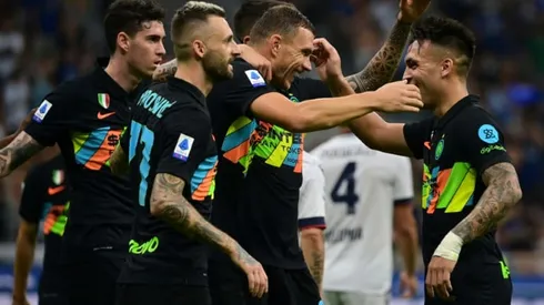 Inter crash six past Bologna to move top of Serie A