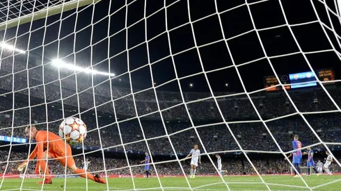 Lewandowski at the double as Bayern outplay Barca again