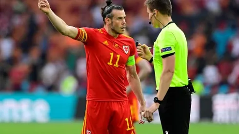 Bale would back Wales walk-off over racist abuse
