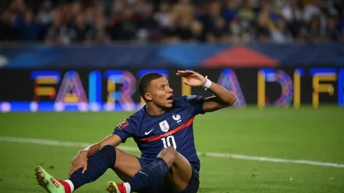 Injured Mbappe leaves France squad
