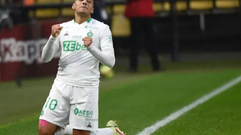 Khazri's 68-metre goal earns point for Saint-Etienne