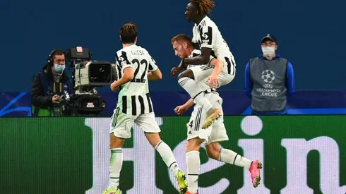 Kulusevski sinks Zenit to put Juve on brink