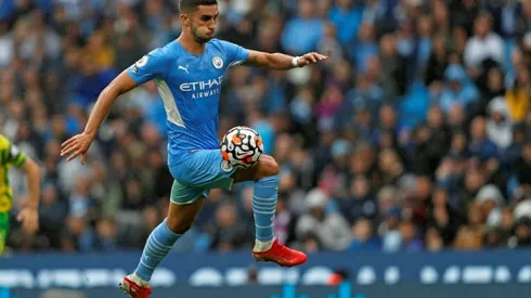 Man City's Torres suffers fractured foot