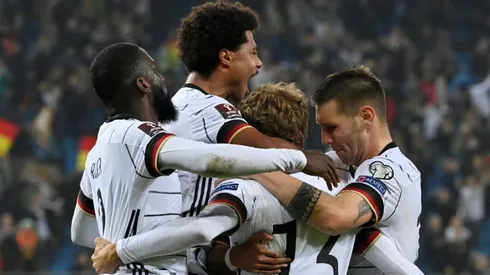 Mueller grabs winner as Germany fight back to beat Romania